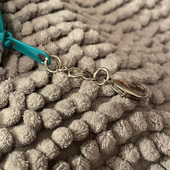 Vera Bradley - ID Wallet - Coin Purse with Paisley pattern - Picture 8 of 13